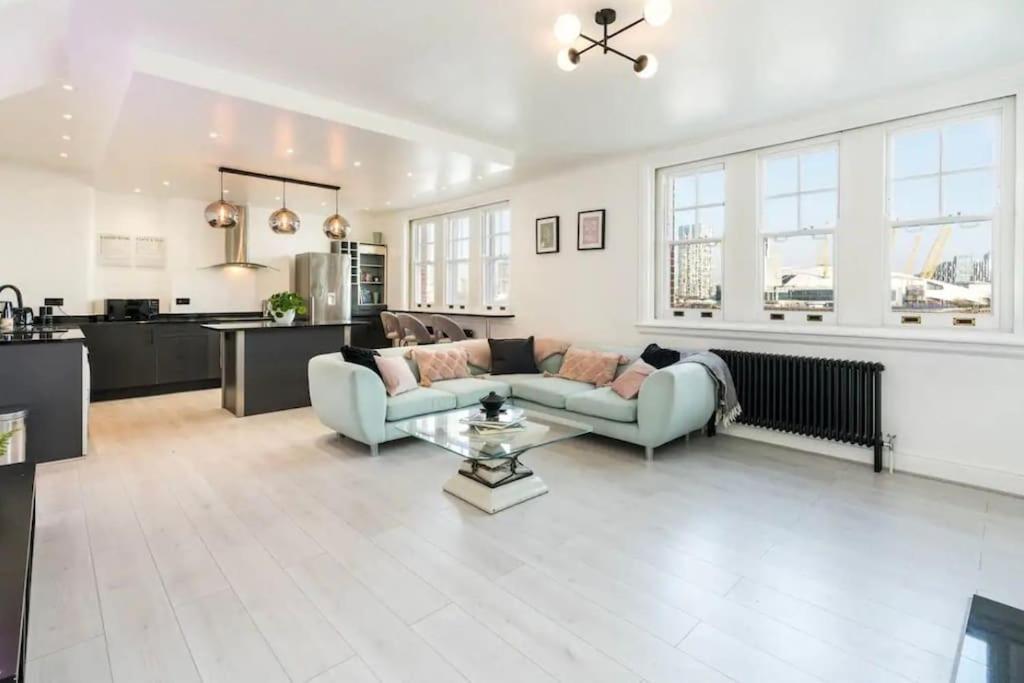 3 X Bedroom Riverside Flat With Hot Tub On Roof Terrace Londres Exterior foto