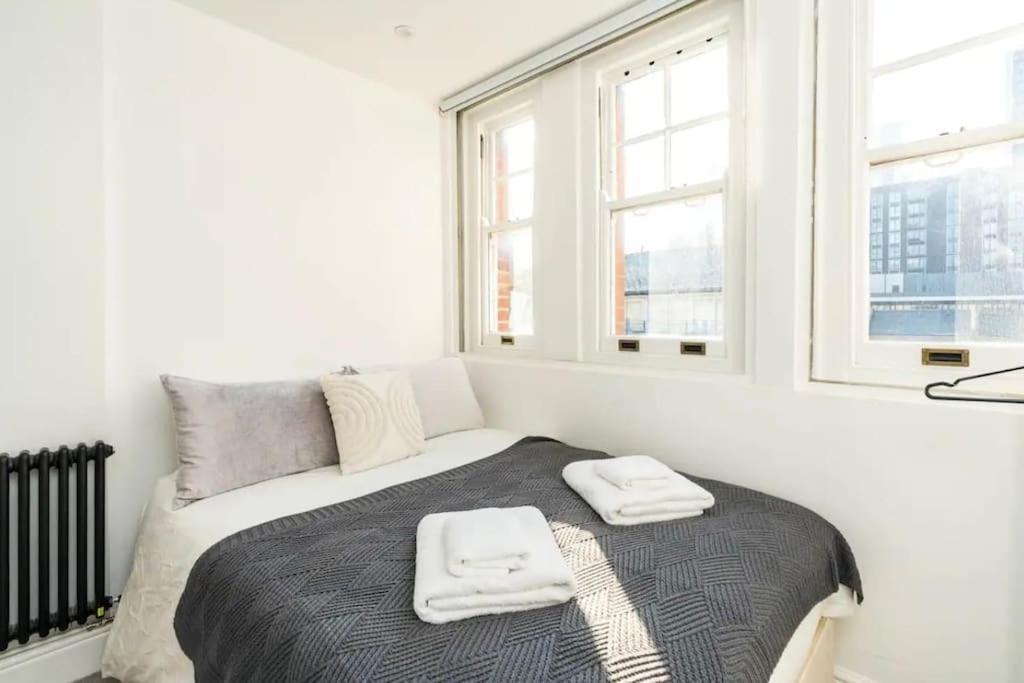3 X Bedroom Riverside Flat With Hot Tub On Roof Terrace Londres Exterior foto