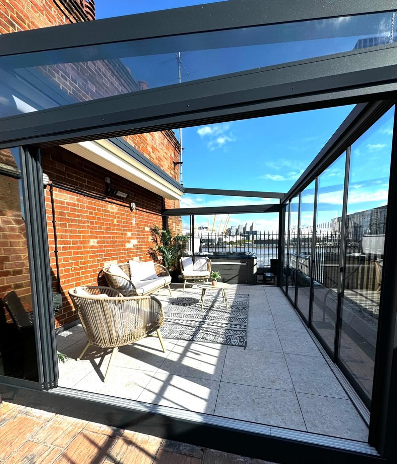 3 X Bedroom Riverside Flat With Hot Tub On Roof Terrace Londres Exterior foto