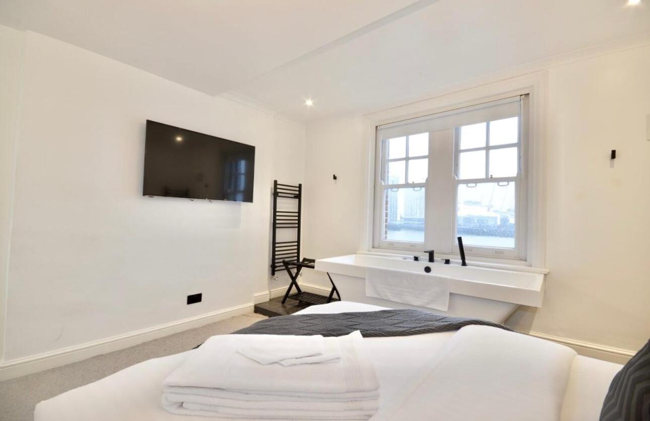 3 X Bedroom Riverside Flat With Hot Tub On Roof Terrace Londres Exterior foto